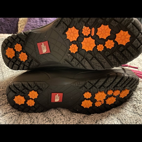 Lace up boots winter ❄️ boots🍁🍁🍁 - Picture 1 of 4